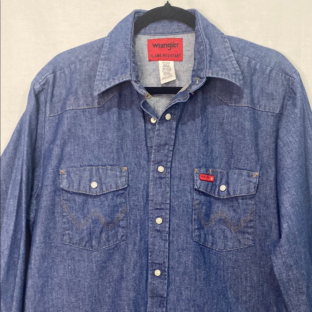WRANGLER FR Large Tall Shirt Mens LT Blue - Pearl Snap buttons FLAME RESISTANT